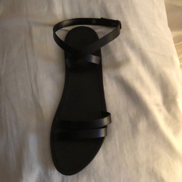 Urban Outfitters black sandals - Picture 2 of 6